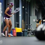 Iga Swiatek gambe muscolose