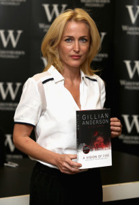 Gillian+Anderson+Gillian+Anderson+Book+Signing+anwn9alovQpl